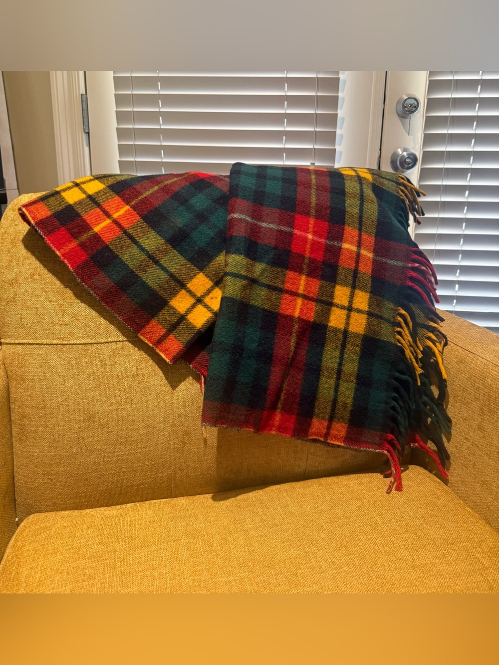 Vintage Multi-Color Plaid Wool Throw Blanket with Fringe – Red, Green, Gold